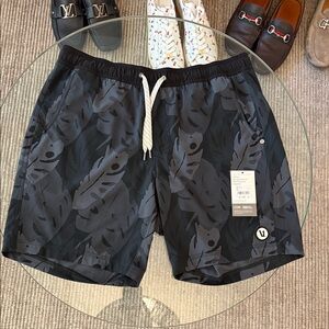 Vuori Kore Shorts- “Black Leaves Pattern- size L